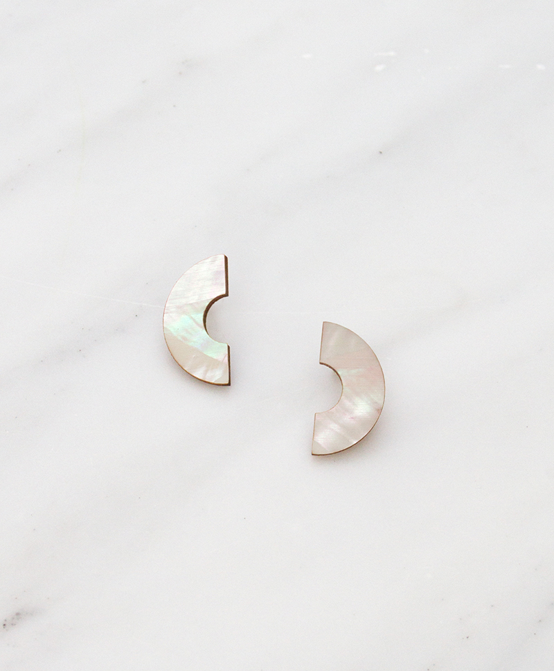 Серьги Half Disc Studs Mother of Pearl