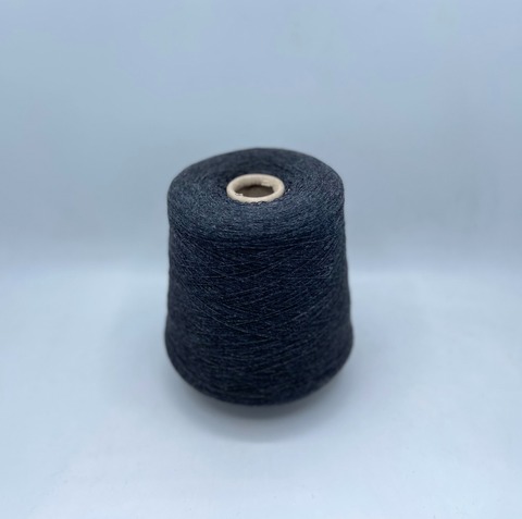 Бобинная пряжа (пр.Италия),1500м/100гр, 80%шерсть, 20%полиамид, цвет- Антрацит, арт.31556
