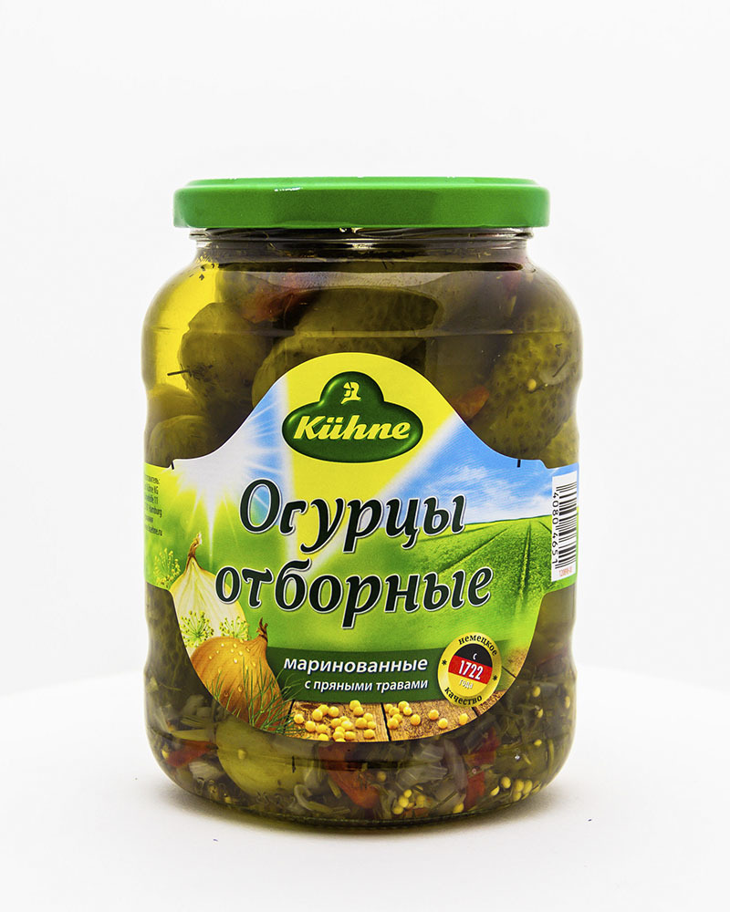 Огурцы Kuhne Отборные 670 г