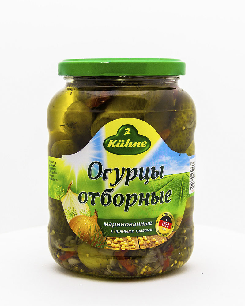 Огурцы Kuhne Отборные 670 г