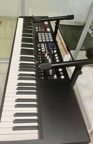 Akai Pro MPK88 MIDI-клавиатура, 88 взвешенных клавиш