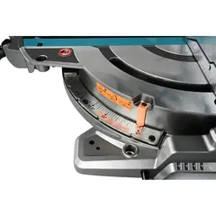 Аккумуляторная торцовочная пила Makita LS004GZ01