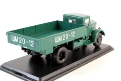 YaAZ-200 flatbed truck 1947 green Start Scale Models (SSM) 1:43