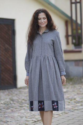 Красная клюква. Платье женское льняное с вышивкой PL-422650