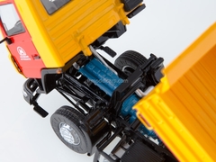 MAZ-5550 tipper MosMetro yellow-red 1:43 Start Scale Models (SSM)