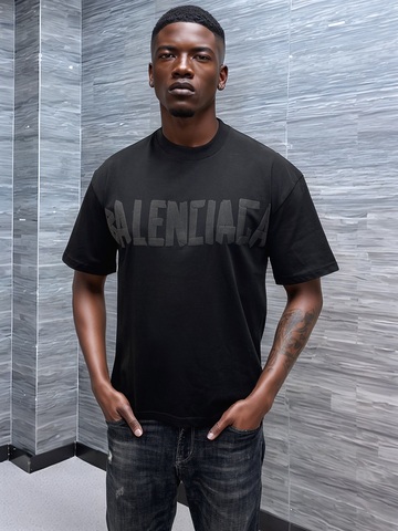Футболка Balenciaga 864085bl