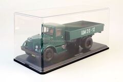 YaAZ-200 flatbed truck 1947 green Start Scale Models (SSM) 1:43