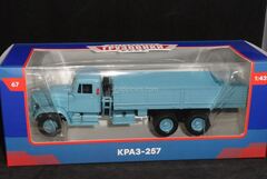 KRAZ-257 flatbed truck blue  1:43 Legendary trucks USSR #67