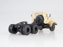 KRAZ-258 258B1 tractor 1:43 DeAgostini Auto Legends USSR Trucks #17