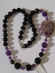 Гирлянда (бусы агат,аметист)