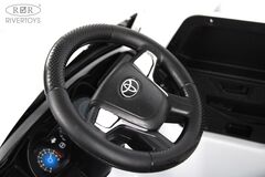 TOYOTA M555BX 4WD (лицензионная модель) с дистанционным управлением