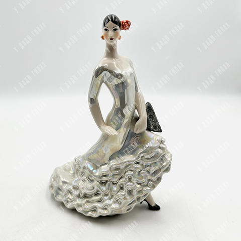 Фарфоровая статуэтка КАРМЕН.  Киев КЭКХЗ, 1991г. Автор Жникруп О. Л.