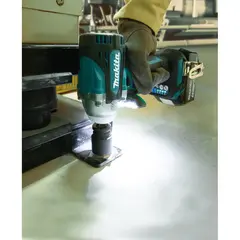 Аккумуляторный гайковёрт Makita DTW300Z