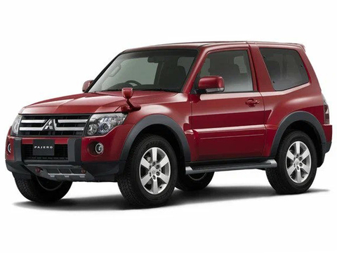 Чехлы на Mitsubishi Pajero 4 (3-х дверный) 2006–2023 г.в.