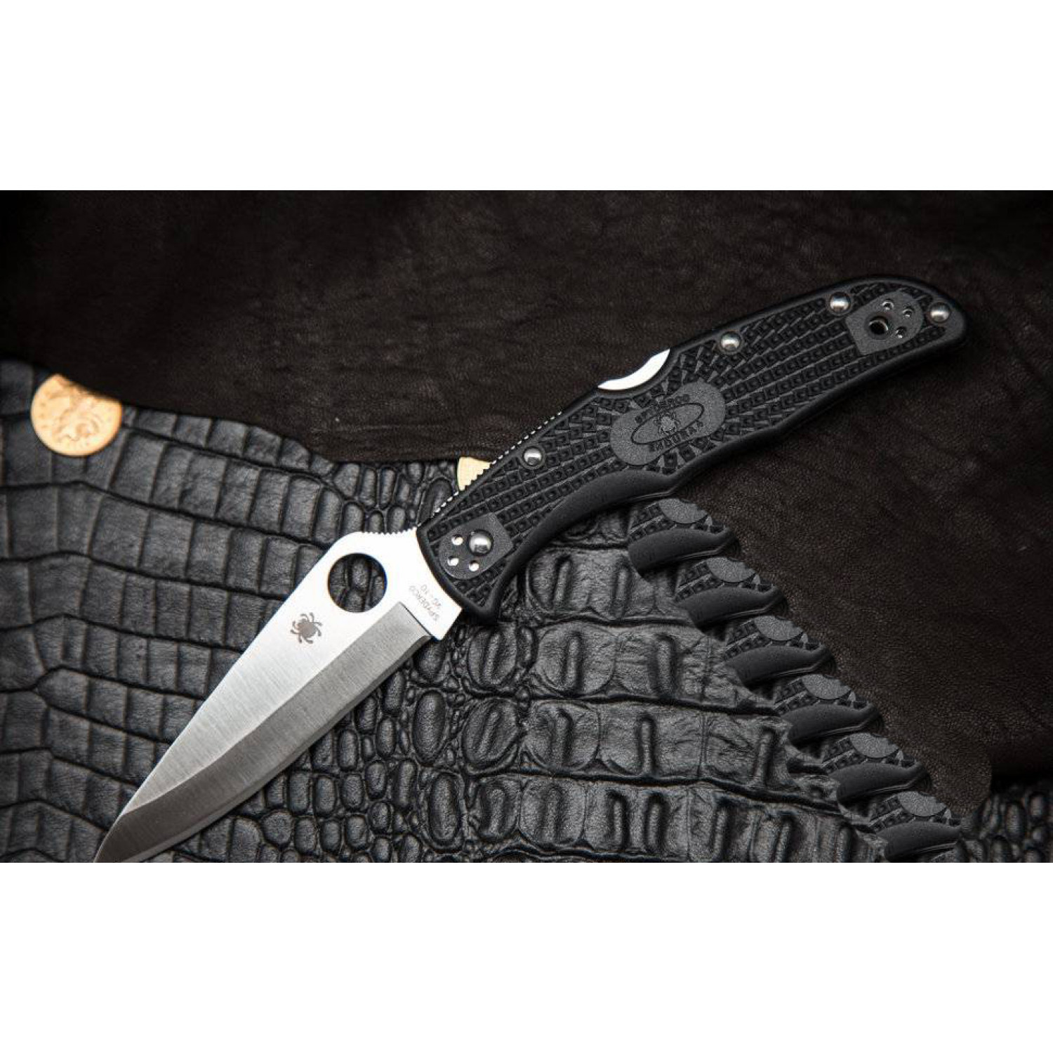 Складной нож Endura 4 - Spyderco C10PBK, сталь VG-10 Satin Plain, рукоять термопластик FRN, чёрный