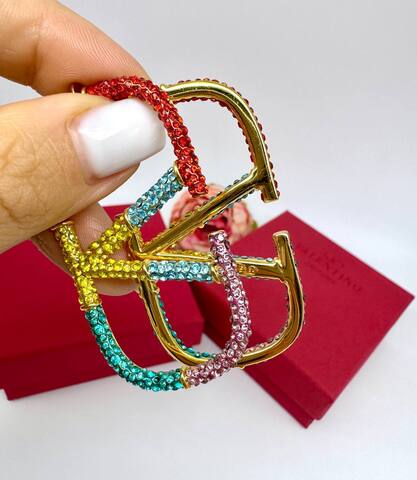 Серьги Valentino в обсыпке из цветных камней