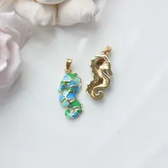 Подвеска Морской конёк с эмалью 24*11 мм, микс голубого, позолота, П433