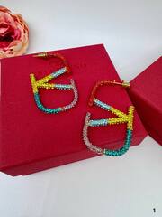Серьги Valentino в обсыпке из цветных камней