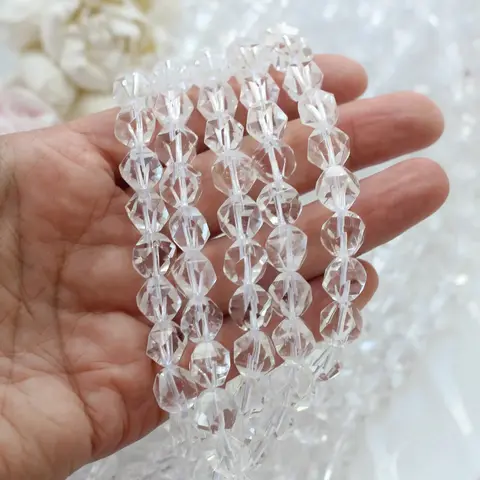 Горный хрусталь, граненые бусины, 10 мм, нить, К019