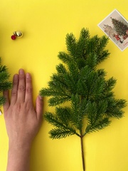 Еловая ветка искусственная, реалистичная, цвет темно-зеленый, 37-39 лапок, декор зимний, рождественский, ветка 41 см, набор 5 веток.