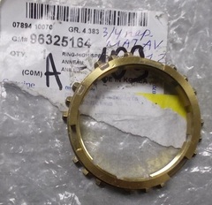 КОЛЬЦО СИНХРОНИЗАТОРА 3/4 ПЕРЕДАЧИ MATIZ 1,0, AVEO 1,2 SOHC GM