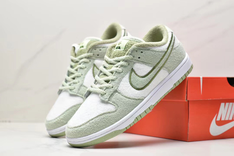 Nike Dunk Low SE 'Fleece Honeydew' 