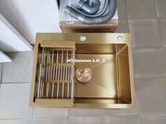 Кухонная мойка врезная из нержавеющей стали Аква Симфония ПВД Aqua Symphony золото PVD