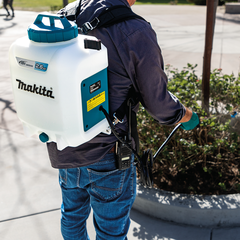 Аккумуляторный ранцевый опрыскиватель Makita DUS108Z