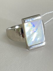 Перламутр (кольцо из серебра)