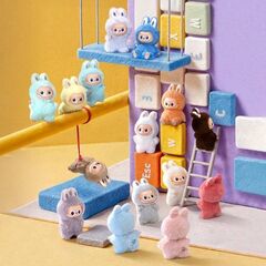 Случайный плюшевый брелок POP MART THE MONSTERS - Pin for Love