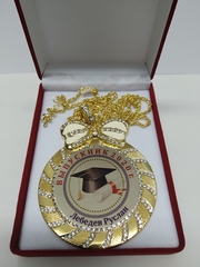 Медаль со стразами 