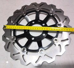 Диск тормозной передний лепестковый на Suzuki GSX 750 1997-2003 / VZ MARAUDER 800 1996-2004