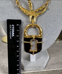 Колье ЗАМОК в клюве птицы в стиле Schiaparelli с черной эмалью