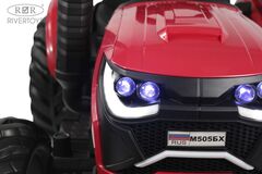 Трактор с прицепом M505BX