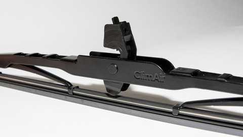 Всесезонная каркасная щетка стеклоочистителя ClimAir FRAME PREMIUM 18