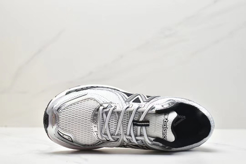 New Balance 860 V 2 'Silver' 
