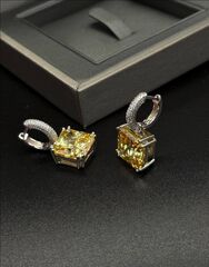 4955 - Серьги из серебра с квадратными, цирконами в бриллиантовой огранке