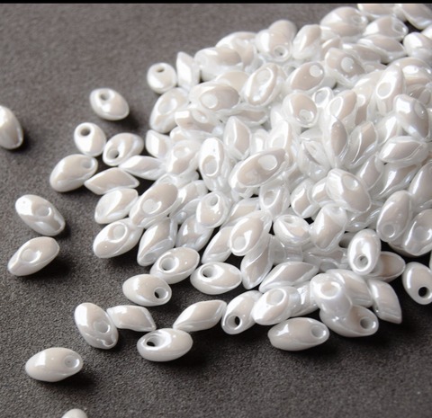 LMA-0420 Бисер-лепестки Миюки Белый жемчуг /Miyuki long Magatama White Pearl Ceylon