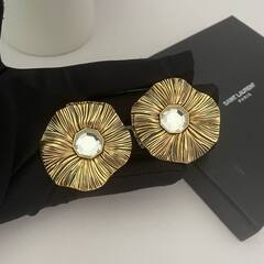 sergi-klipsy-kruglye-iz-latuni-ysl-v-vintazhnom-stile