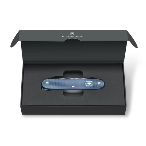 Нож Victorinox Pioneer X Alox LE 2026, Glacial Blue (0.8231.L26)