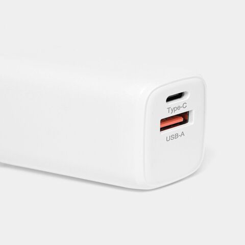 Штекер зарядного устройства с USB-адаптером ENDLESS POWER