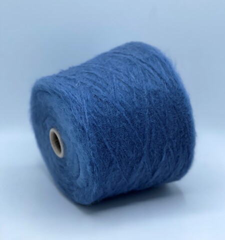 Industria Italiana (пр.Италия),art-You 500м/100гр,40% Мохер 19%Полиамид 39%Шерсть 2%Эластан, цвет-Синий. арт- 20400