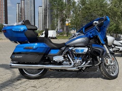 CVO Street Glide Limited "Electric Coast CVO Two-Tone" (2026)
