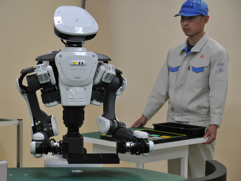 Робот Kawada Industries Nextage