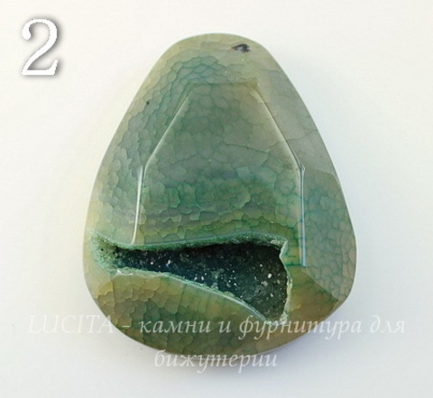 Кабошон Агат Крэкл с жеодой с огранкой зеленый (тониров) ()