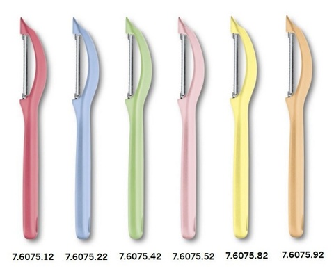 Универсальная овощечистка Victorinox  Swiss Classic Trend Colors, Light Blue  (7.6075.22)