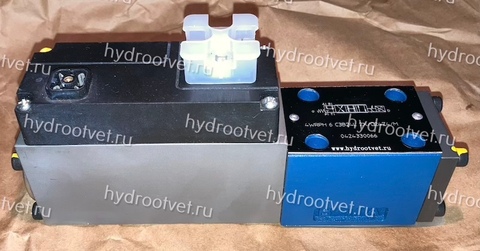 Фото 4WRPH6C3B24L–2X/G24Z4/M - Сервораспределитель Ду6 с обратной связью по положению золотника без усилителя, номинальный расход 24 л/мин, характеристика L - линейная, схема C3