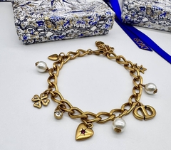 braslet-cepochka-lucky-charm-style-dior-s-podveskami
