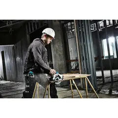 Аккумуляторная дисковая пила Makita DHS660Z