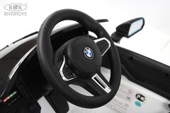 BMW M4 A004AA (ЛИЦЕНЗИОННАЯ МОДЕЛЬ) с дистанционным управлением
